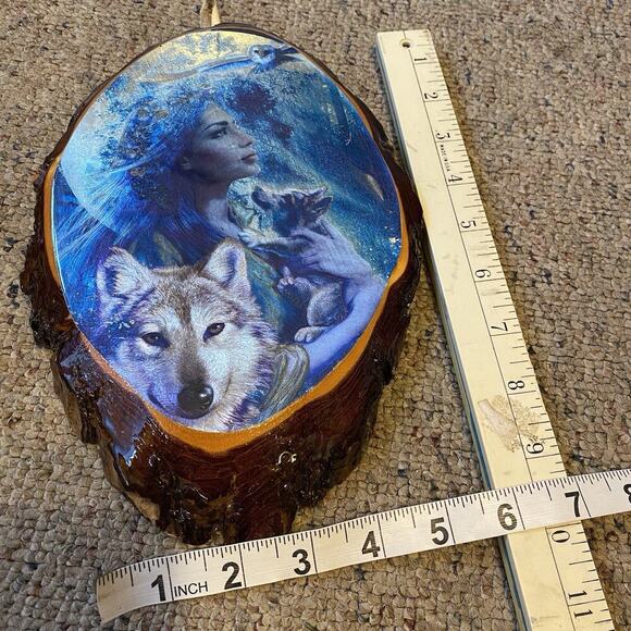 Women Wolves Lacquered On Wood Plaque Oval Wall Hanging Decor 6x10” USA Made - Picture 2 of 6